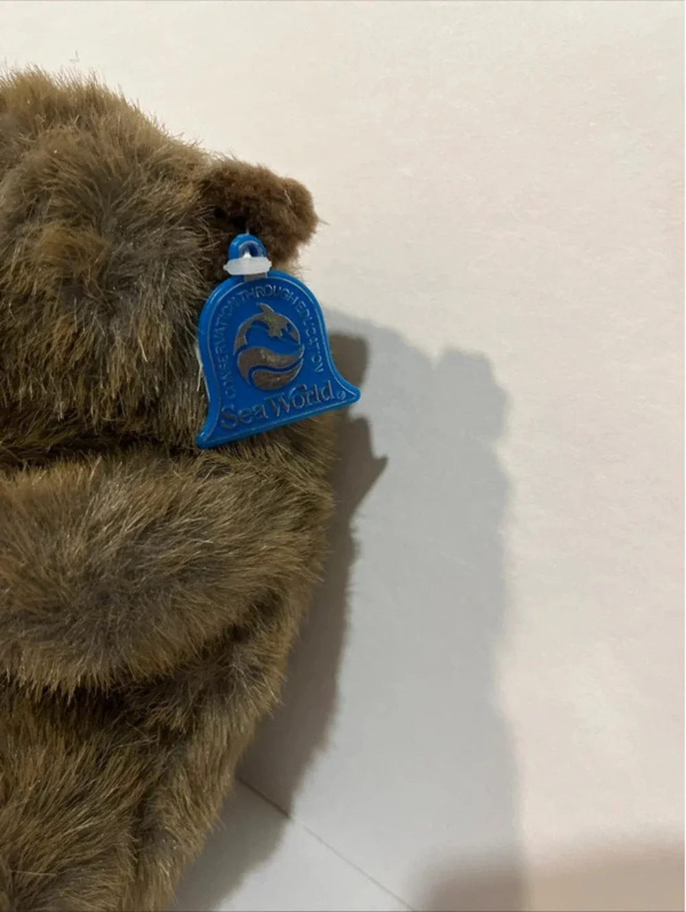 Sea World Sea Otter Holding Clam Brown Plush Stuffed Animal Soft